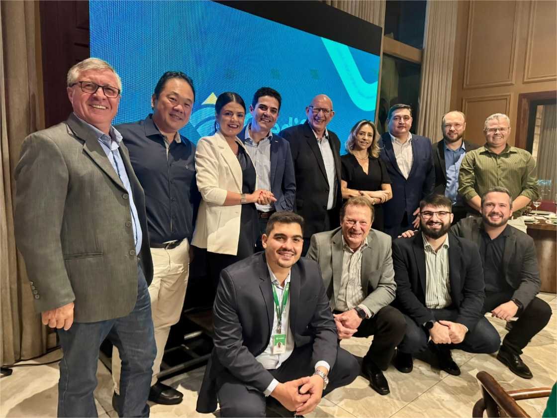 Jantar de negócios da cooperativa CrediSIS em Cuiabá reúne líderes e empresários de MT