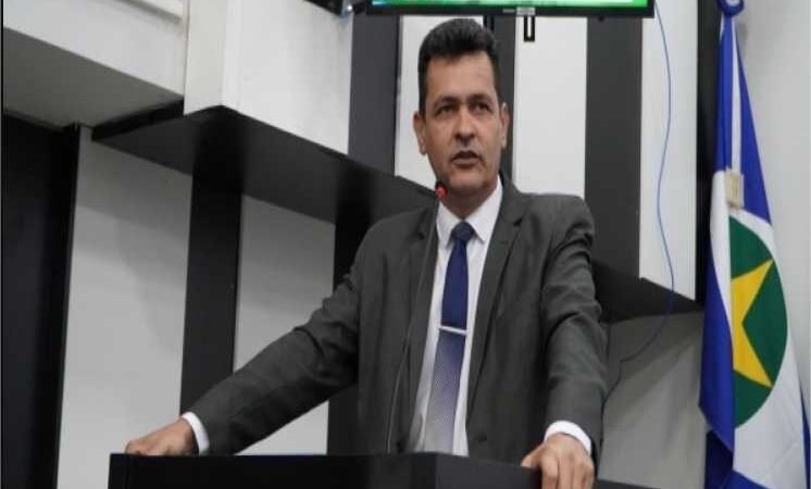 Kássio Coelho cobra agilidade na entrega de escola no bairro da Ponte