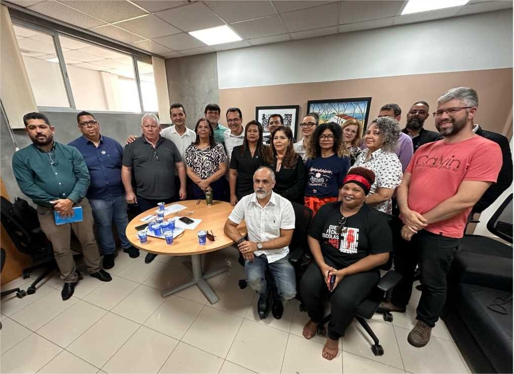 Lúdio se reúne com sindicatos para discutir recomposição salarial e agenda estratégica