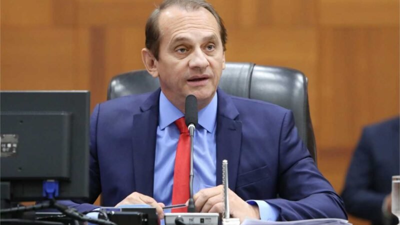 Wilson Santos critica polarização e defende o papel fiscalizador do Legislativo