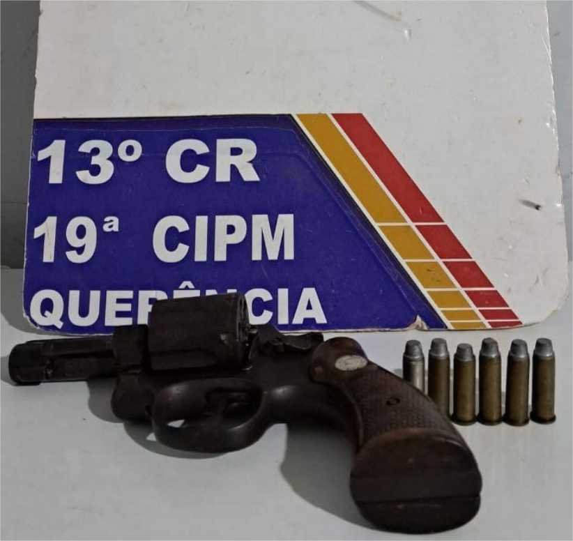 Polícia Militar prende homem com arma de fogo municiada após agredir e ameaçar esposa