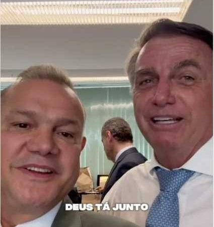 Bolsonaro e Wellington Fagundes gravam vídeos juntos logo após julgamento do STF
