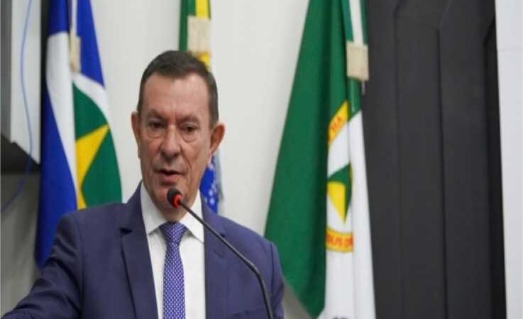 Demilson Nogueira abre discussão sobre cobrança mínima da taxa de esgoto