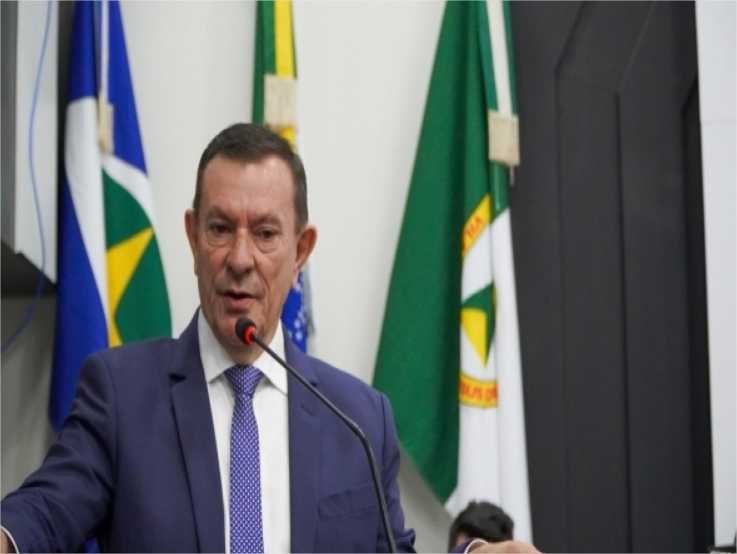 Demilson Nogueira abre discussão sobre cobrança mínima da taxa de esgoto
