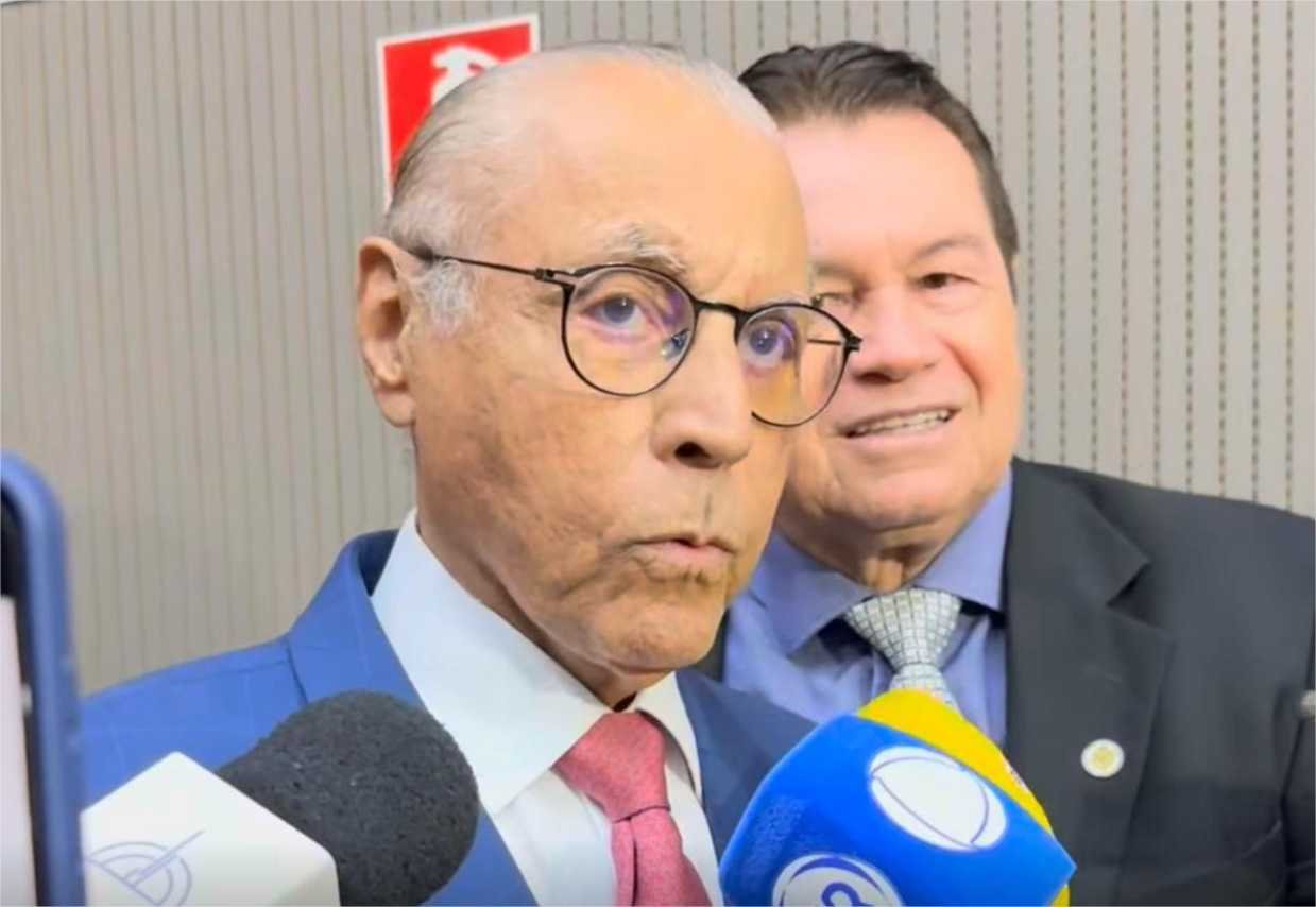 Deputado visita prefeita, leva emenda e alfineta sobre falta de água