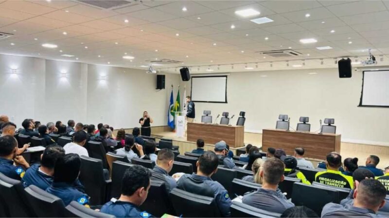 Escola Pública de Trânsito realiza workshop sobre preenchimento de Auto de Infração de Trânsito
