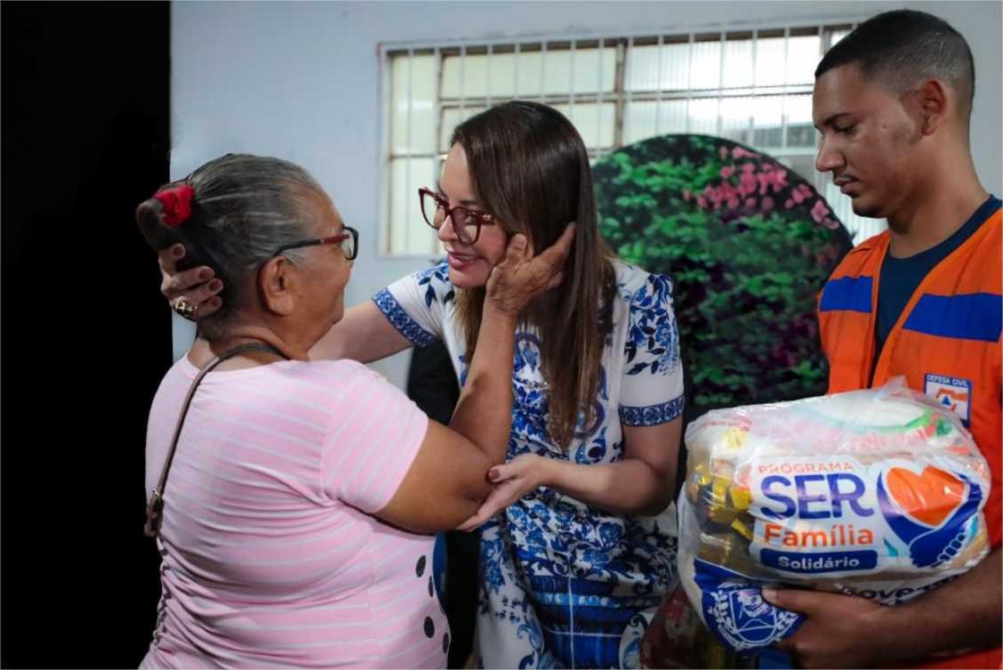 Primeira-dama de MT reforça compromisso do governo com entregas de alimentos e kits de higiene aos municípios