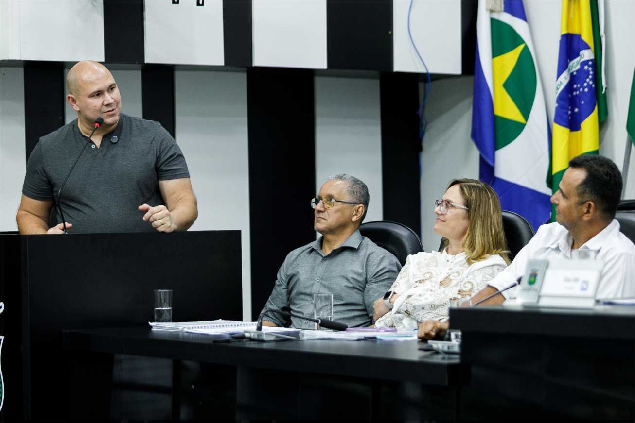 Prefeito reforça compromisso com famílias de Cuiabá ameaçadas de despejo