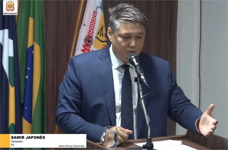 Líder de Flávia não cita prefeita em posse e diz que Tião tem sabedoria para ‘pilotar tudo isso’: “você é nosso capitão”