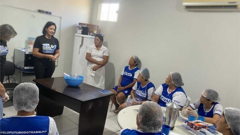 Vinte reeducandas participam de curso de confeitaria pelo programa Ser Família