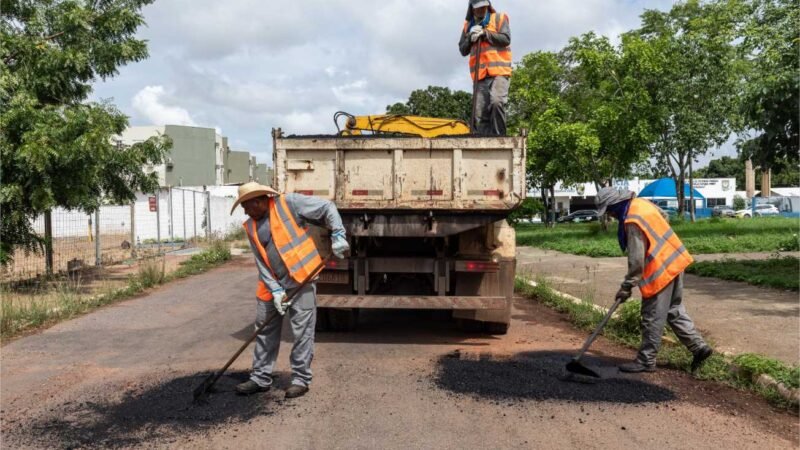Prefeitura segue cronograma de tapa-buracos e ações contemplam seis bairros nesta quarta-feira (5)