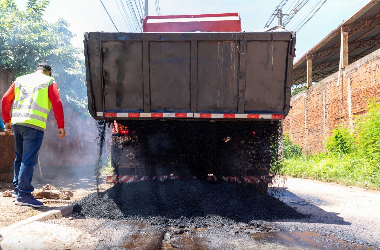 Onze pontos da capital são atendidos pela operação tapa-buraco