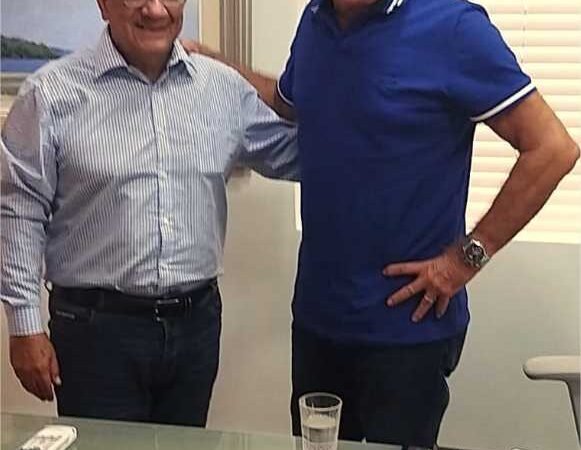 Escritor João Carlos Ferreira lança o livro “A Máfia das Loterias”, narrado pelo Senador Alvaro Dias