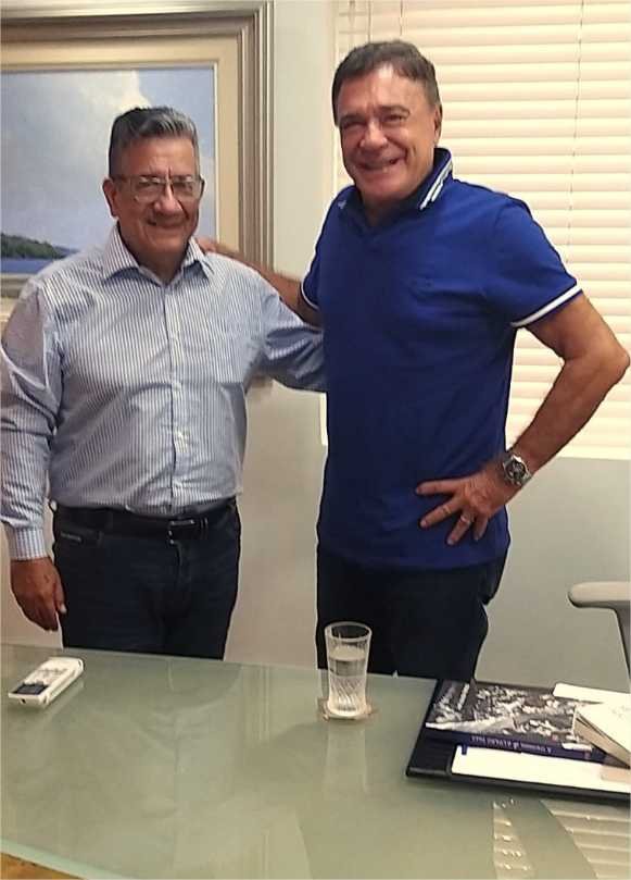 Escritor João Carlos Ferreira lança o livro “A Máfia das Loterias”, narrado pelo Senador Alvaro Dias