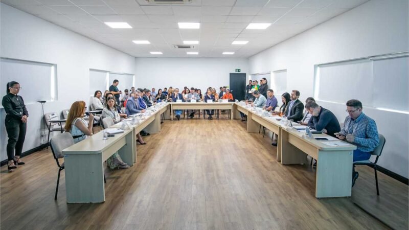 Mesa técnica discute acesso acesso de pequenos produtores ao mercado formal