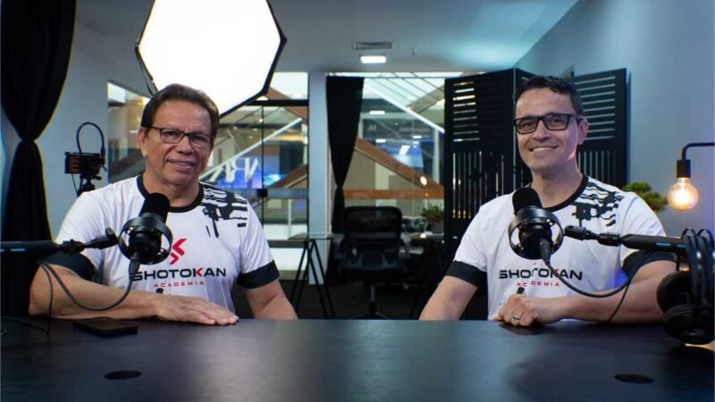 Podcast da Shotokan apresentado pelo faixa preta Elias Neto e pelo Sensei Rodrigo de Souza irá retratar diversos temas que envolvem a prática do karatê, lutas e artes marciais e tudo que as envolve.