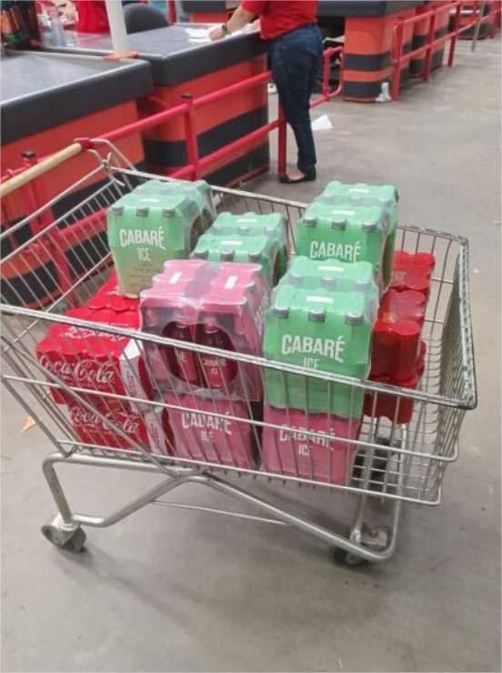 Cliente é detido após sair de supermercado com R$ 6 mil em bebidas pagando R$ 585