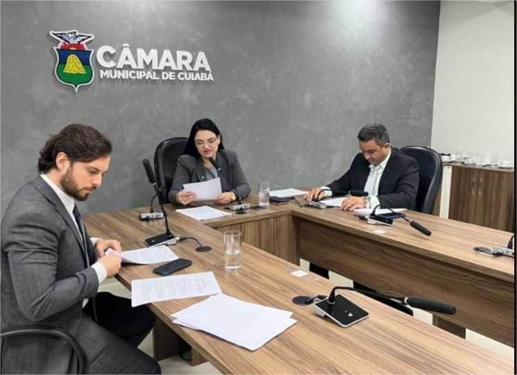 CCJR da Câmara de Cuiabá dá pareceres a 13 projetos de lei