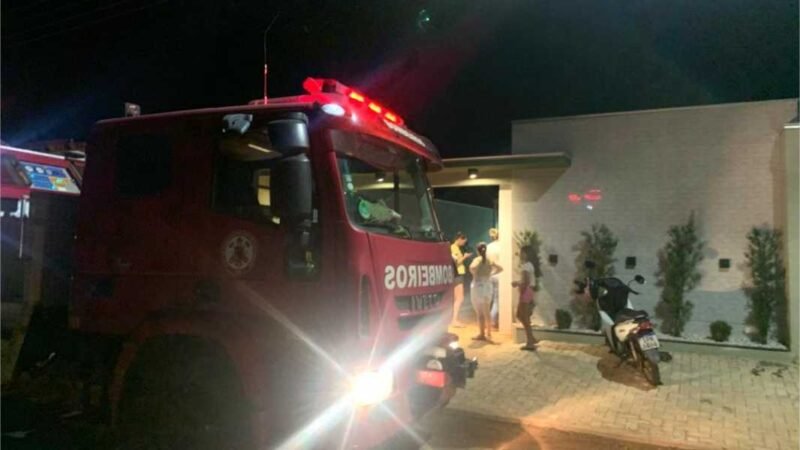 Corpo de Bombeiros extingue incêndio em residência após explosão de botijão de gás