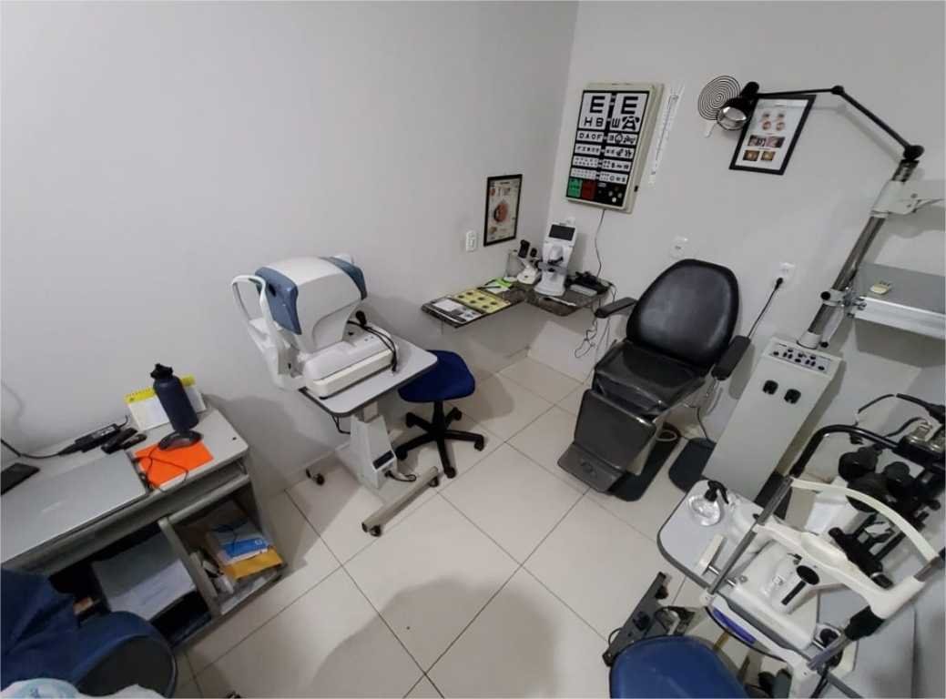 Fiscalização do CRM-MT autua duas óticas por exercício ilegal da medicina