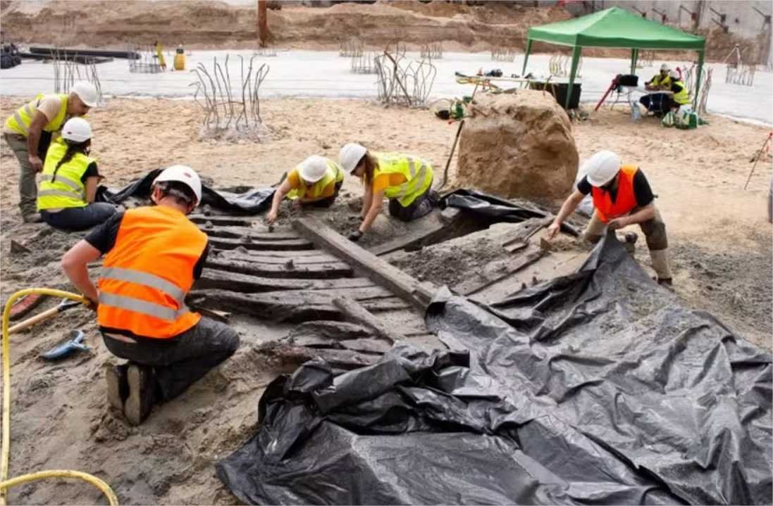 Arqueólogos descobrem destroços de grande navio medieval em Barcelona com mais de 500 anos