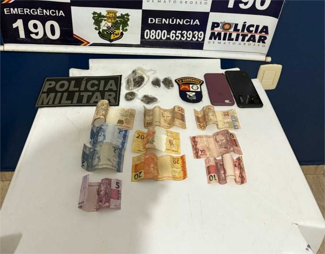 Polícia Militar detém três pessoas por tráfico e apreende porções de drogas