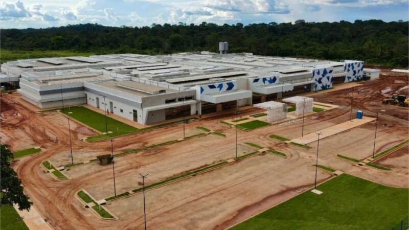 Obras dos novos Hospitais Regionais avançam em Mato Grosso; veja status