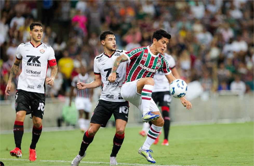Cano marca, mas Fluminense cede empate ao Vitória pelo Brasileirão