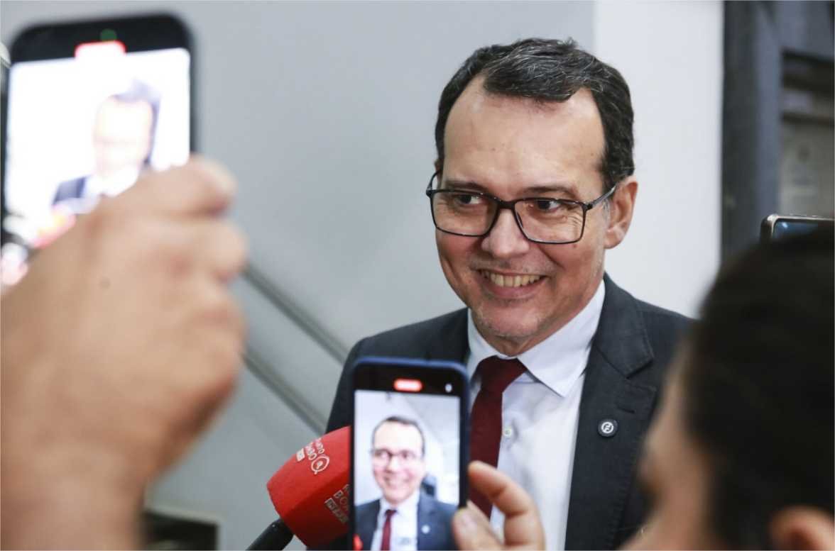 AL derruba veto ao projeto de Lúdio que permite aos servidores públicos terem MEI