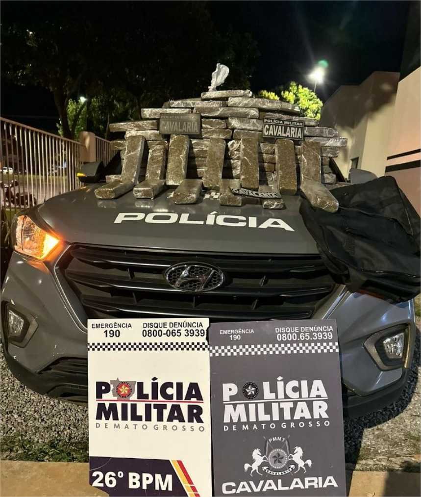 Cavalaria da PM prende faccionada por tráfico e apreende 48 tabletes de maconha