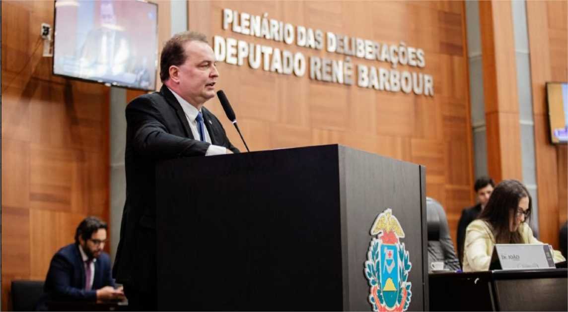 Max Russi cobra obras inacabadas na área de escape na BR-163/364