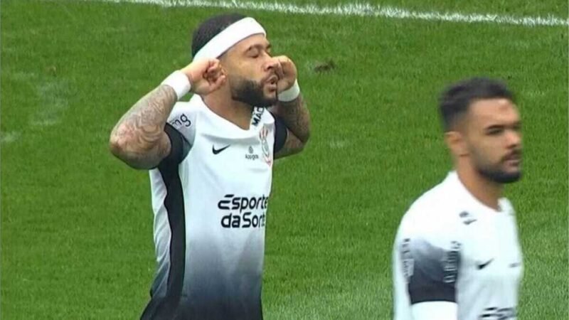 Depay comanda virada do Corinthians sobre o Sport na Neo Química