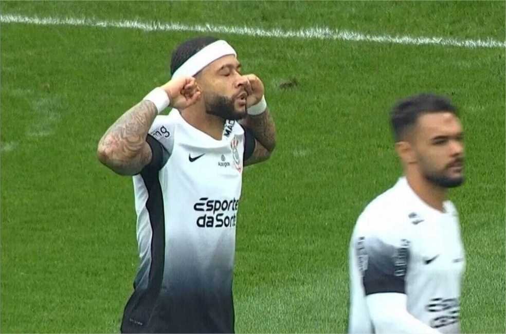 Depay comanda virada do Corinthians sobre o Sport na Neo Química