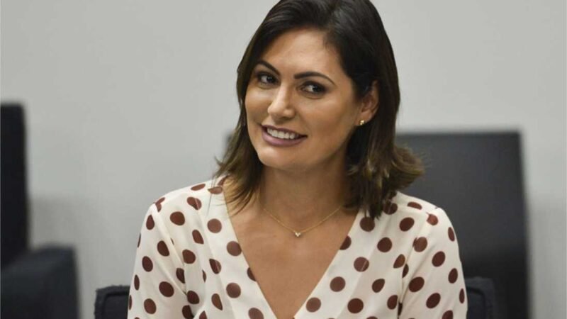 Lula tem empate técnico com Bolsonaro e vence 7 nomes da direita