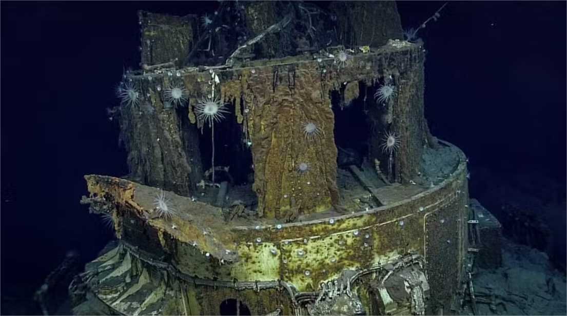 Relíquias da 2ª Guerra são achadas em navio americano usado em Pearl Harbor