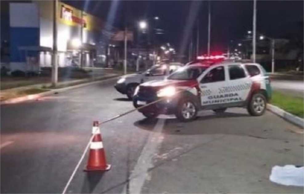 Mulher morre atropelada por moto na Avenida da FEB