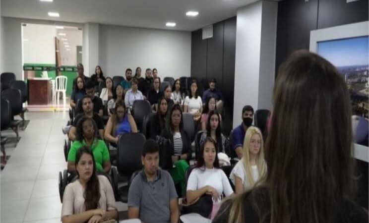 Câmara recebe primeira visita técnica de estudantes universitários de 2025