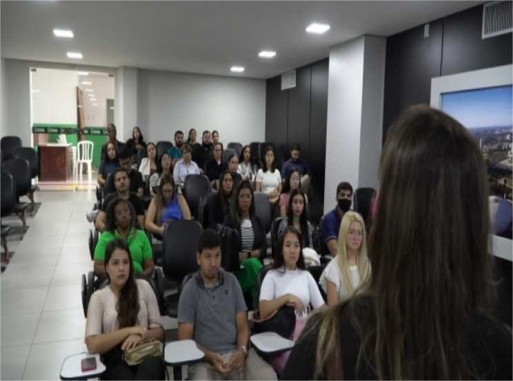 Câmara recebe primeira visita técnica de estudantes universitários de 2025