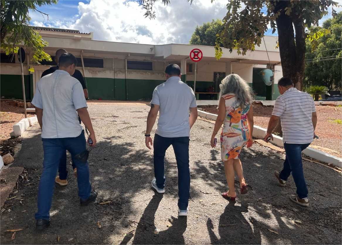 Visita técnica avalia retomada de obras em unidades de saúde no bairro Planalto