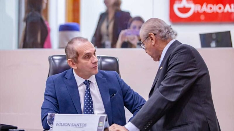 Wilson Santos quer nomeação de concursados da SES para atuar no Hospital Central