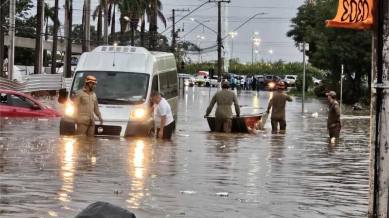 Corpo de Bombeiros atende a 40 ocorrências após temporal em Cuiabá