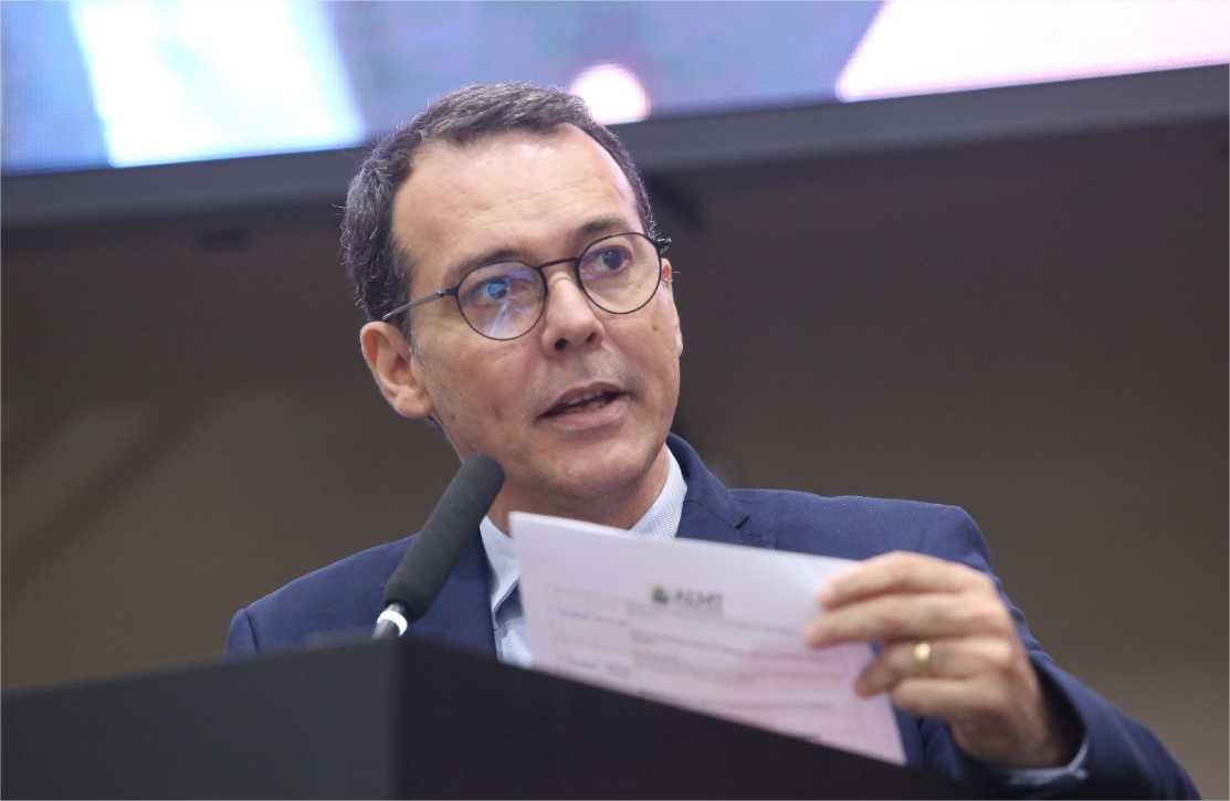 Lúdio emplaca quatro emendas em PLC e cobra convocação de servidores para Hospital Central