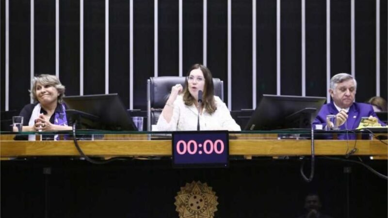 Parlamentares reverenciam a diversidade de Brasília em homenagem ao aniversário da cidade