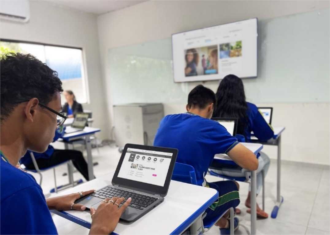 Seduc atualiza plataforma Mais Inglês com personalização e diversidade linguística para estudantes