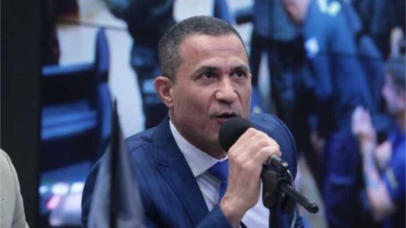 Coronel Asis ‘enquadra’ ministro e cobra posicionamento de Lewandowski sobre PEC da Segurança