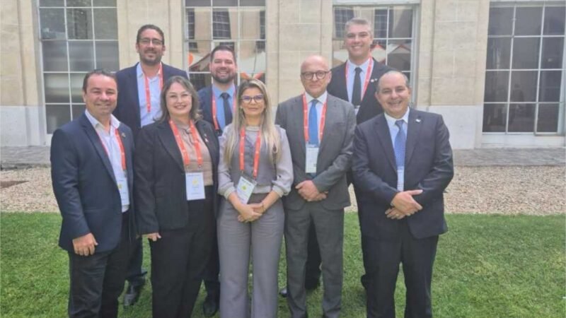 Mato Grosso recebe certificação de zona livre de aftosa sem vacinação em cerimônia em Paris