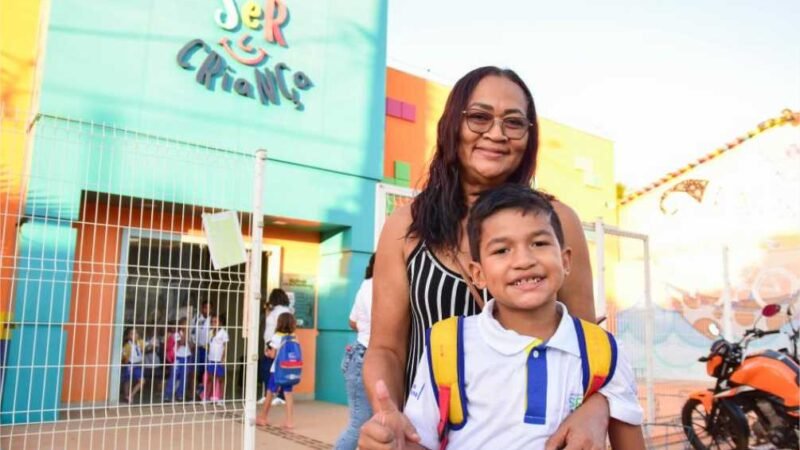 “Conviver com outras crianças auxiliou no desenvolvimento do meu neto”, declarou avó de aluno autista atendido pelo SER Família Criança