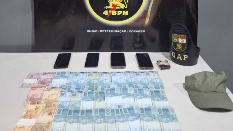 Três são presos suspeitos por roubo de joias e Polícia Militar recupera R$ 2,7 mil