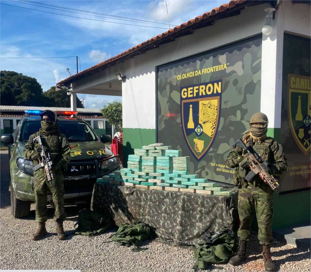Ação conjunta apreende 64 tabletes de pasta base de cocaína e causa prejuízo de R$ 1,1 milhão às facções criminosas