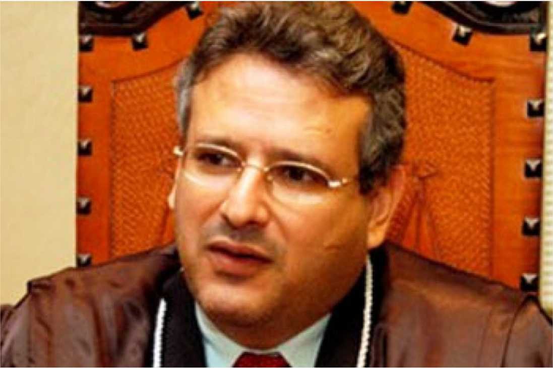 Entre a barbárie e a ética